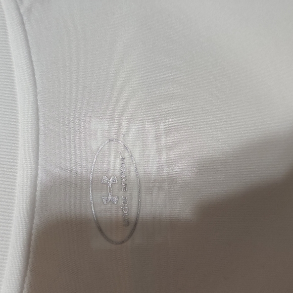 Under Armour Size XL - Picture 2 of 3